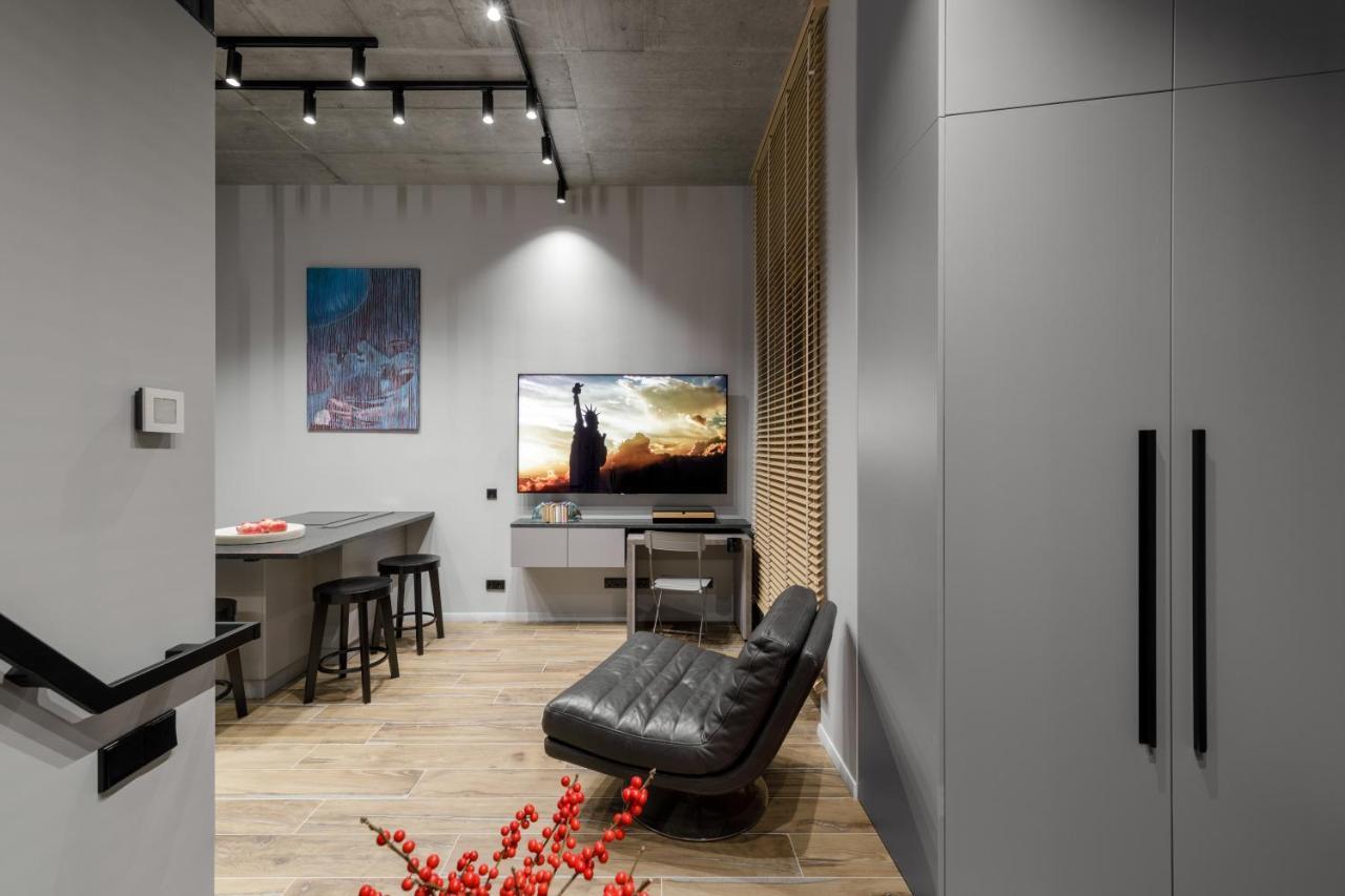 Ivis House Modern Apartment In Vilnius Old Town With Balcony VNO Exterior foto